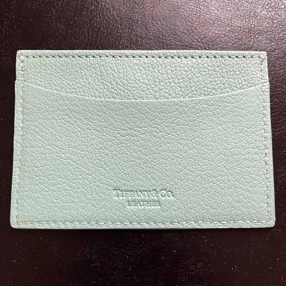 Gorgeous Tiffany card holder/wallet in Tiffany blue. Never used. No packaging.